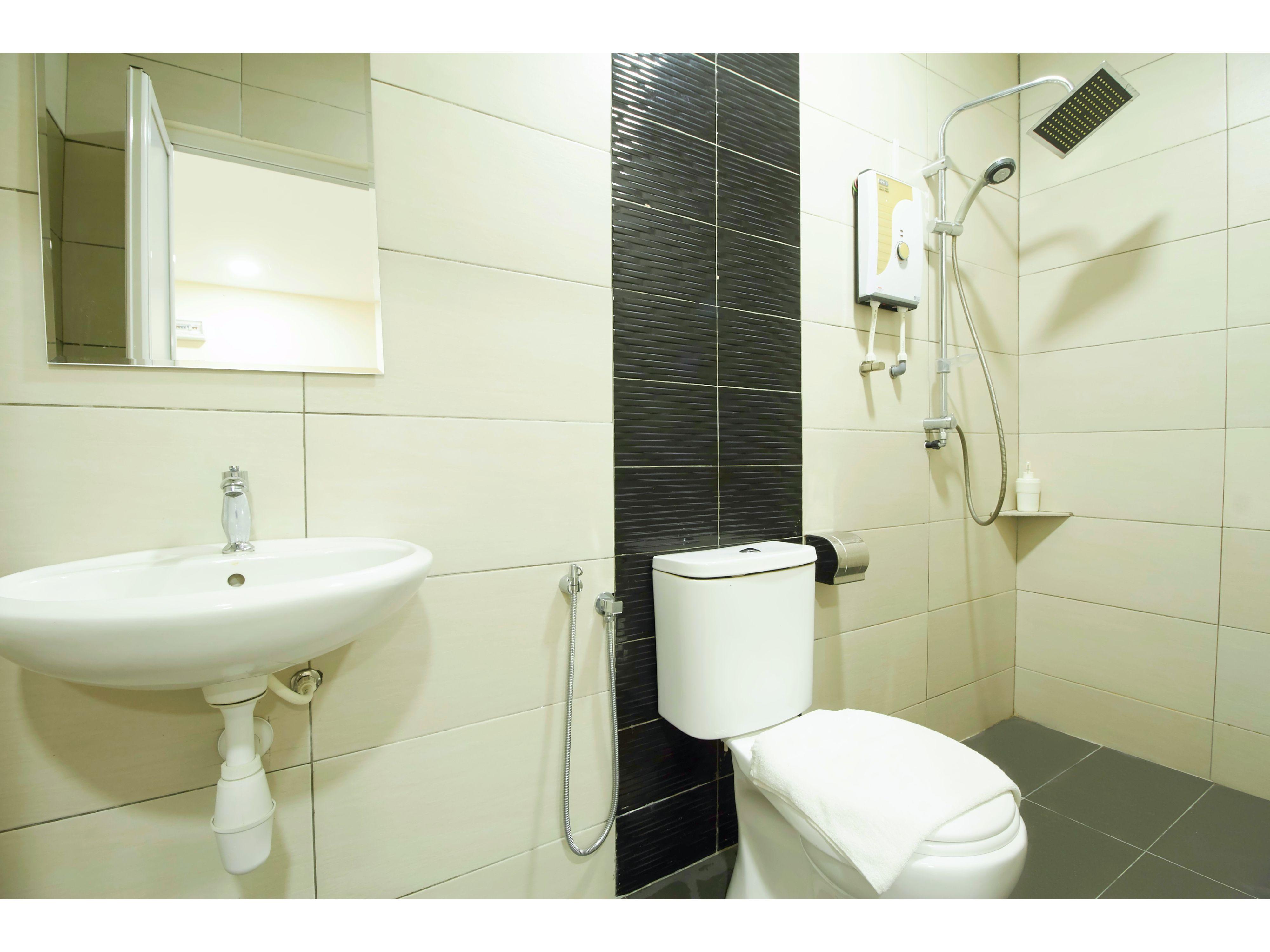 M S Hotel, Tengku Kelana Ktm Кланг Екстериор снимка