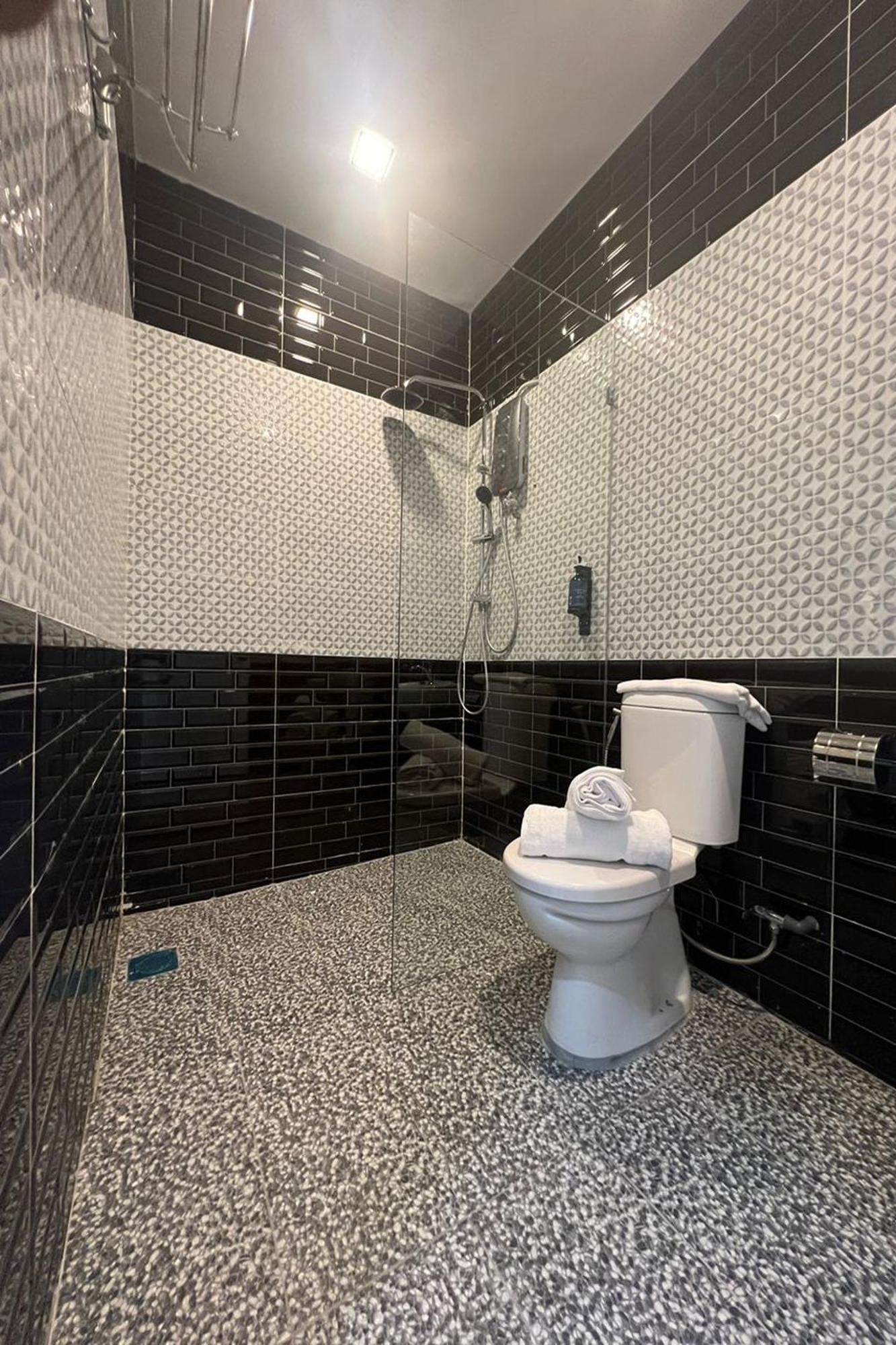 M S Hotel, Tengku Kelana Ktm Кланг Екстериор снимка